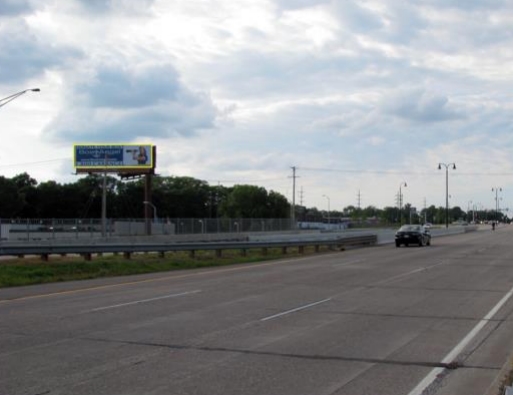 S. HASTINGS WAY, .2 MI S/O BIRCH ST. S/1 Media