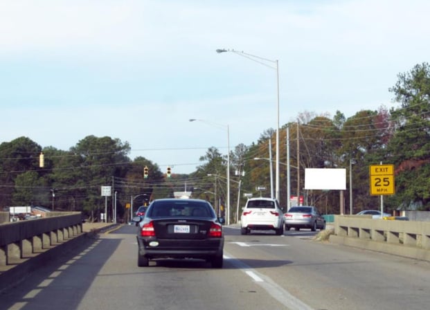 E/S 1225 PERRY HILL RD N/O I-85 F/S Media