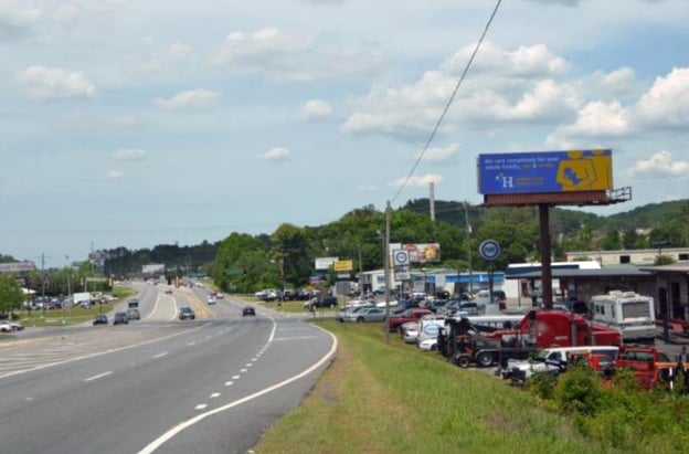 E/S HWY 41 S/O CENTER ST S/ F RHR Media