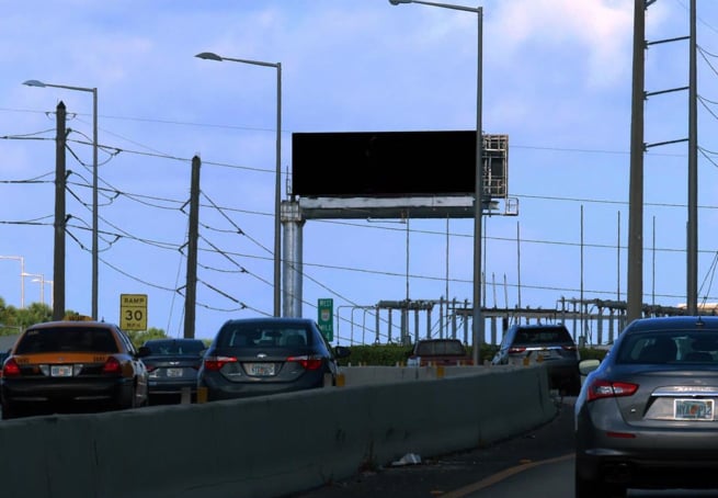 Location photo for SE 10th Ave near NW 36 St & Okeechobee Rd (Hialeah)