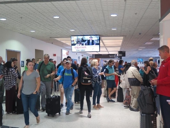 Location photo for Sunglass Hut (Cleveland)