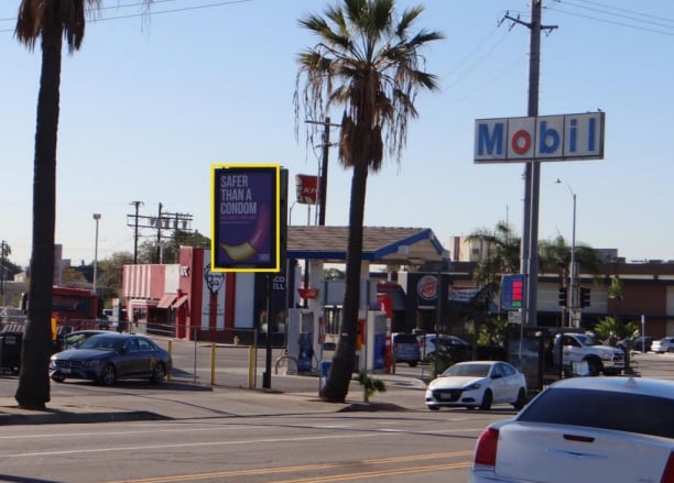 Location photo for La Tijera Blvd near La Tijera / Centinela, Westchester (Los Angeles)