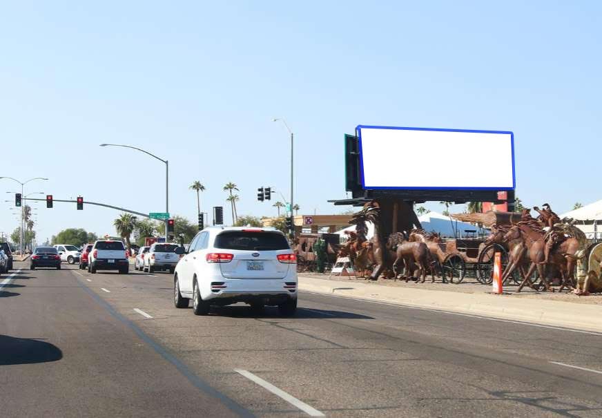 Main St 100 ft E/O Val Vista Dr (10X30) N/S F/E Media