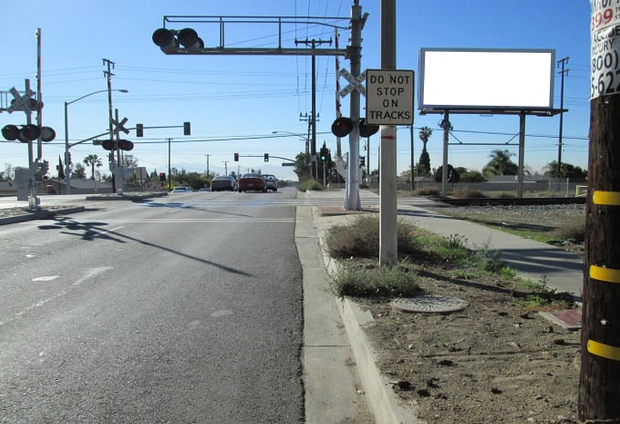 Grove & 8Th St Nw (TP) F/N Media