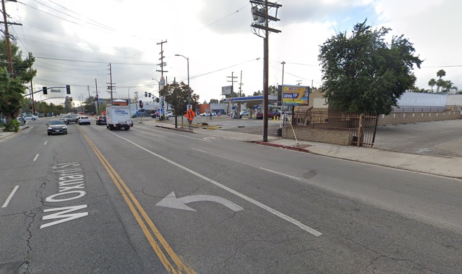 Location photo for Oxnard St near Reseda Station, Tarzana (Los Angeles)