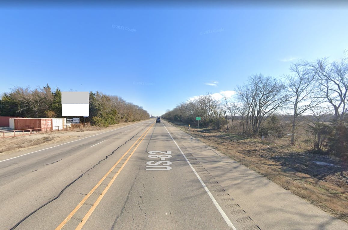 HWY 82W. .5 MILES W/O CR 32180 NS NS Media