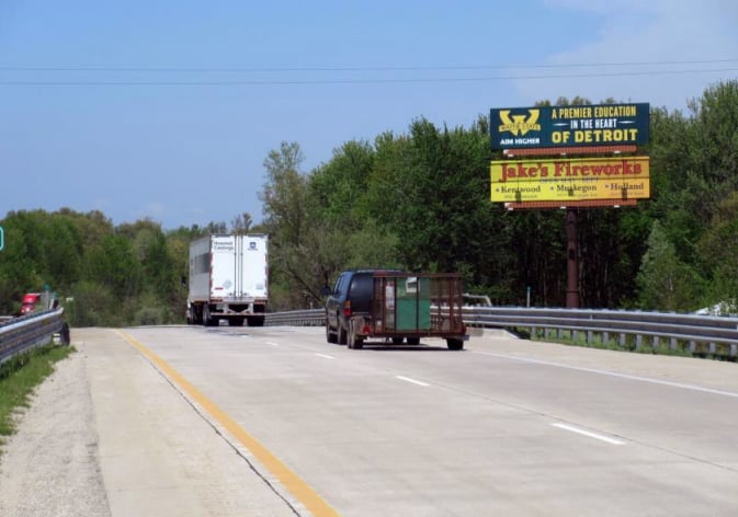 Location photo for Old Allegan Rd near River Bluff Park (Saugatuck)