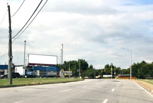 Location photo for S Hanover St near HANOVER ST & WATERVIEW AVE nb, Middle Branch Park (Baltimore)