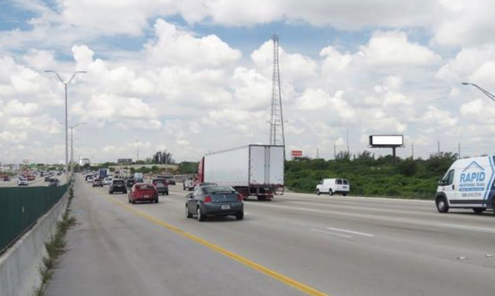 Location photo for W Oakland Park Blvd near Oakland Park Boulevard & Northwest 18th Av (Oakland Park)