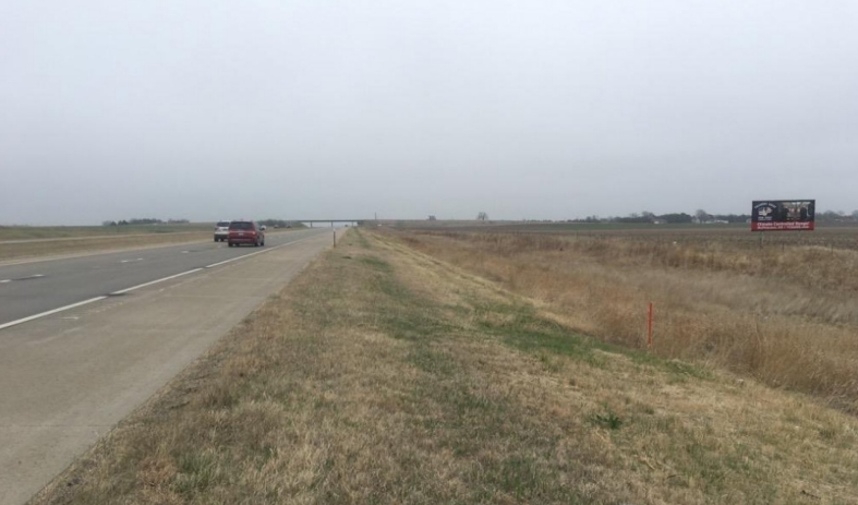I-135 1.55 mi n/o Falun Rd E/S, S/F Media
