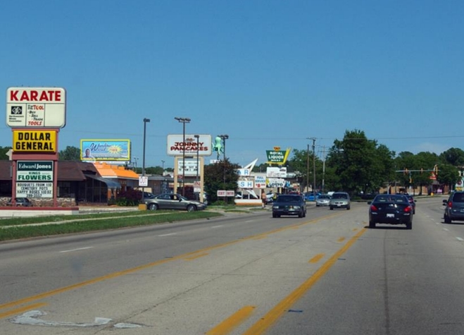 Location photo for E State St near E State St @ the 3700 Block-S-Outbound (Rockford)