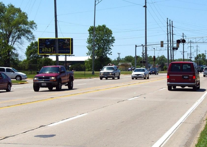 E. RIVERSIDE SL 100' E/O MATERIAL AVE Media