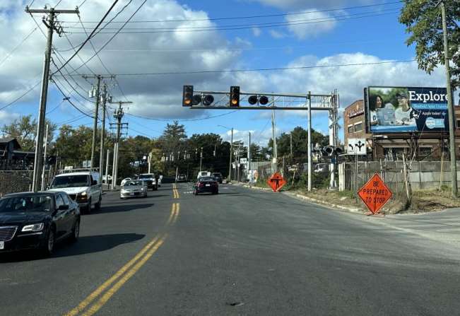 ROBBIN RD S/O PAGE BLVD ES, IND ORCH Media