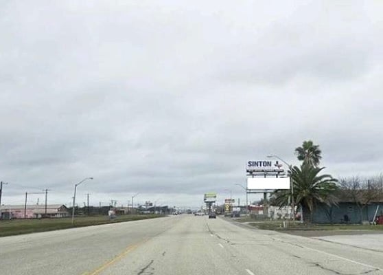 926 US 181/ 1 mi E/O Field/ Taft-B Media