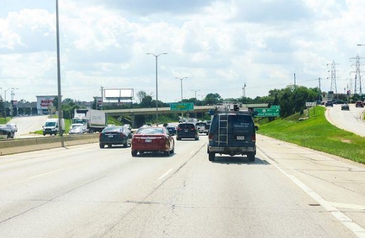 Location photo for S 76th St near DaVita South Ridge Dialysis (Greenfield)