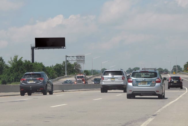 Location photo for Myrtle Ave near River Rd at Myrtle Ave (Clifton)