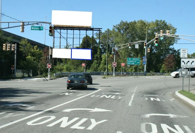 Location photo for Midland Ave at Pehle Ave# (Saddle Brook)