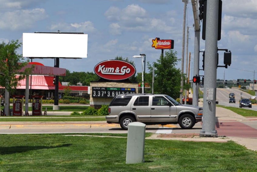 Location photo for Four Oaks Dr SW near Kirkwood Blvd & Four Oaks Dr, Lincolnway Village (Cedar Rapids)