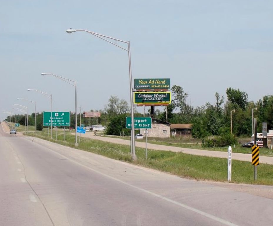 S/S BUS. 60 .3 MI. W/O RT. B E/B BTM Media