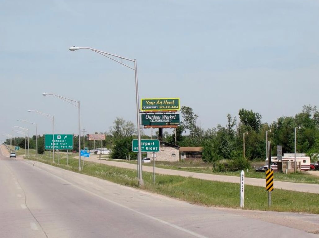 S/S BUS. 60 .3 MI. W/O RT. B E/B TOP Media