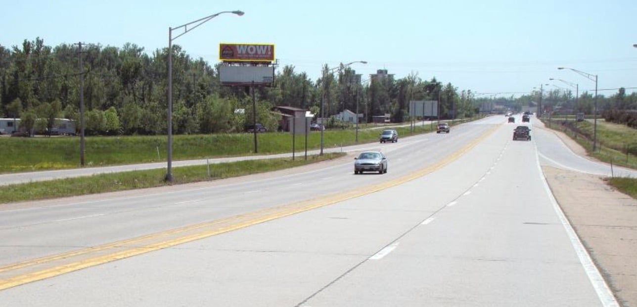 S/S BUS. 60 .3 MI. W/O RT. B W/B TOP Media