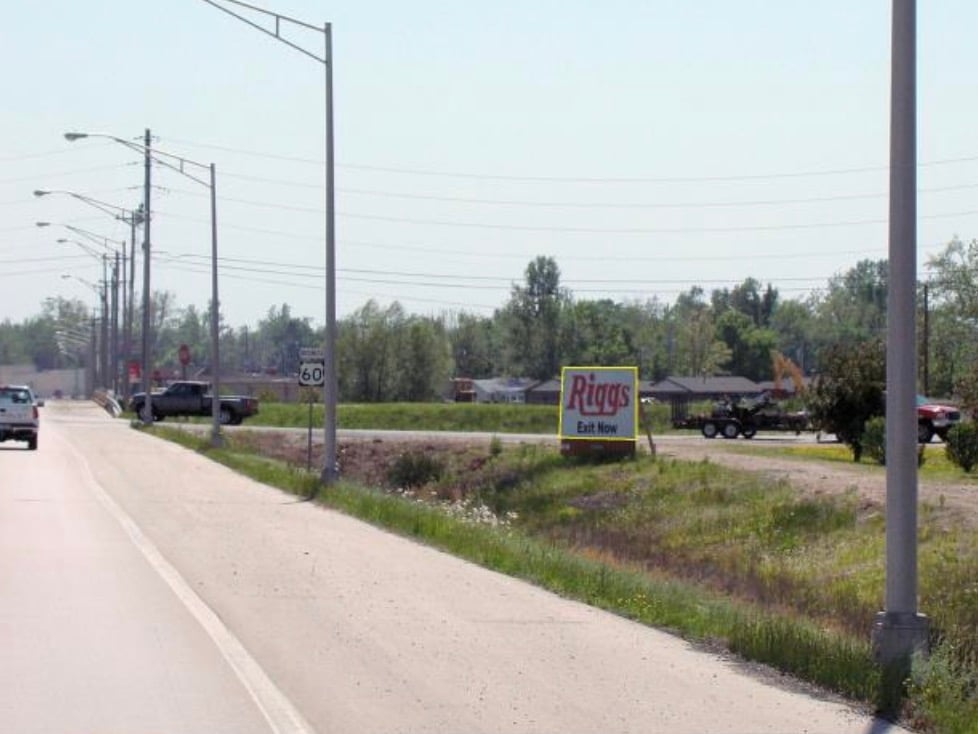 N/S BUS. 60 .4 MI W/O RT. B W/B Media