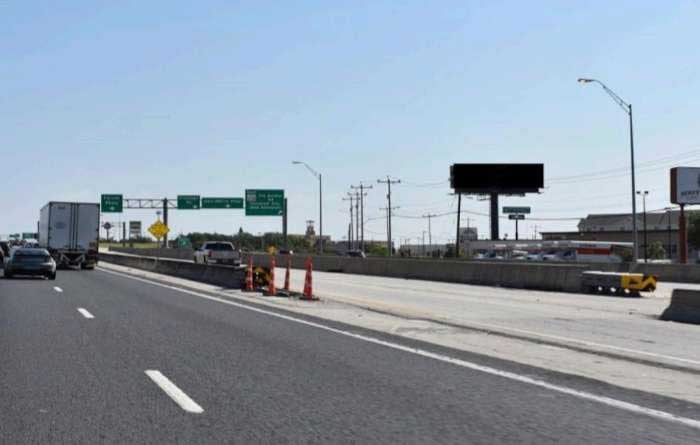 Location photo for Interstate 35 Access Rd (Live Oak)