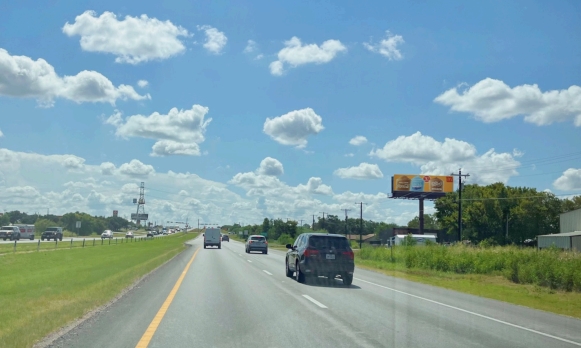 SR 71 E 800 ft W/O Old Bastrop Rd SS