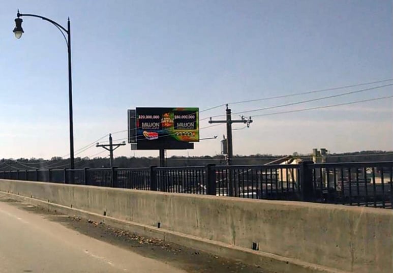 Location photo for S Center St near W. Madison St./S. 2nd St. (Marshalltown)