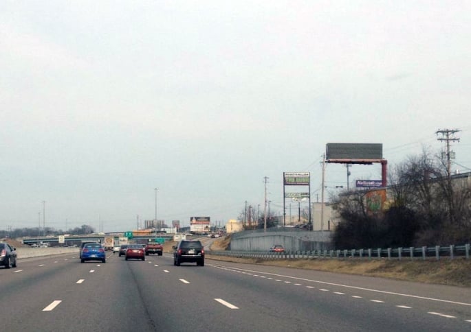 I-40 @ WALKER SPRINGS PLAZA SS FW Media