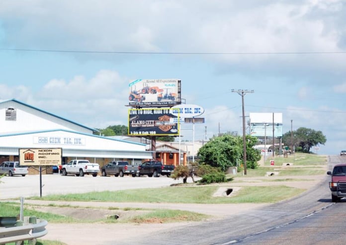 US 87 W/S 1.1 MI N/O US 290 Media