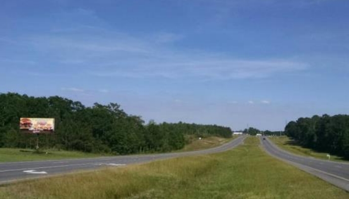 Location photo for Veterans Memorial Pkwy (Opp)