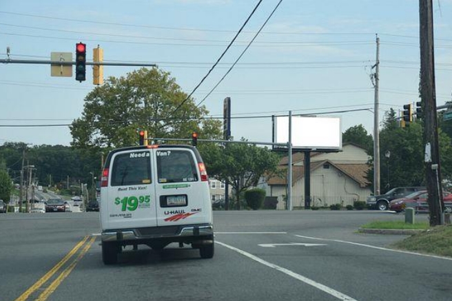 Location photo for Edgewood Rd near Car Depot (Edgewood)