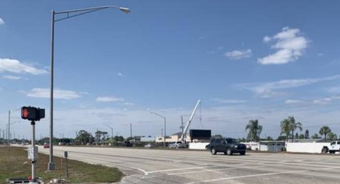 US-27 south of Robin Ave. - E/S, S/F RR Media