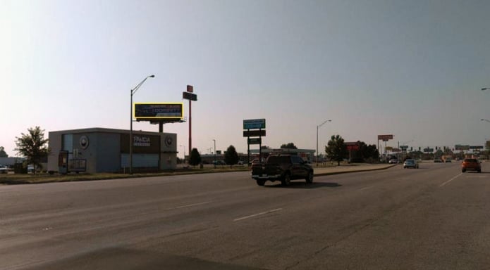 US 41 S, JUST S/O I-70 Media