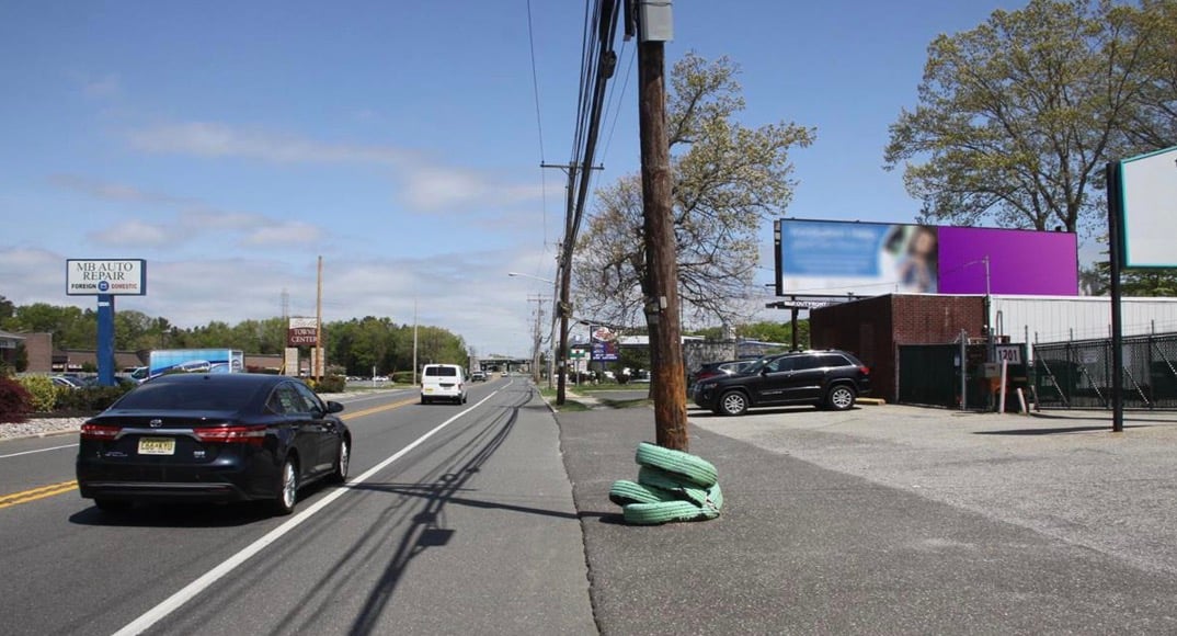 E/S Rt 166 .4mi S/O G.S.P. Toms River F/S - Right Panel Media