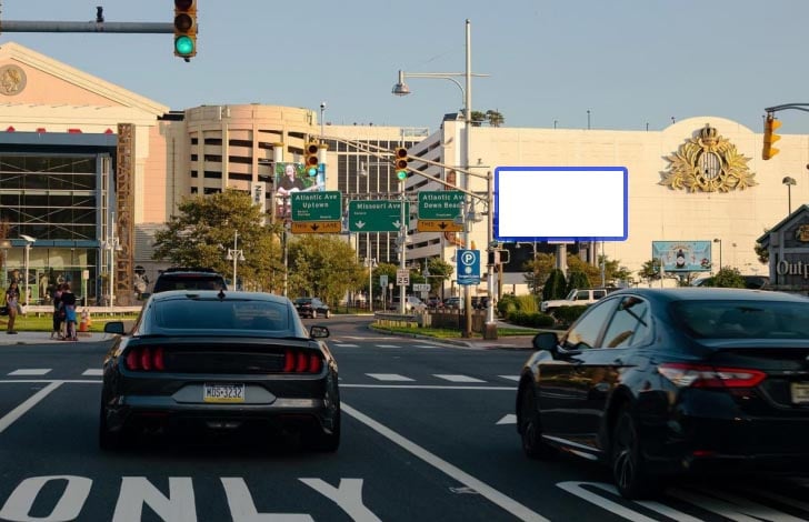 W/L North Christopher Columbus Blvd Arctic Ave F/N Media