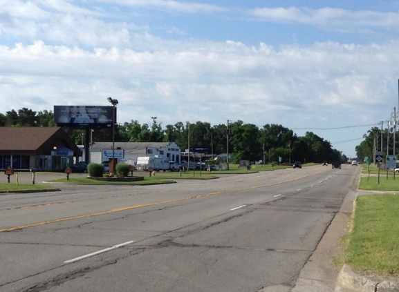 Location photo for S 11th St near Dollar Tree (Niles)