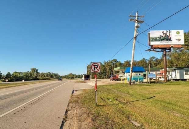 W/S Hwy 43 S/O Washington St