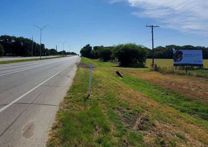 US 82 3.9 mi W/O I-35 SS Media