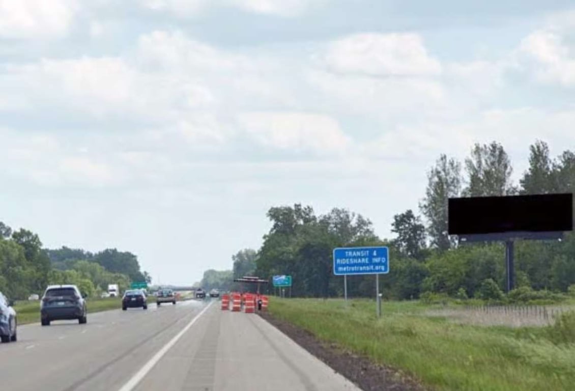 I-35E 2000 ft S/O I-35 Split W/L F/N Media