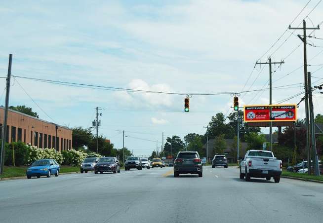 W/S US 25 .5MI N/O AIRPORT RD Media