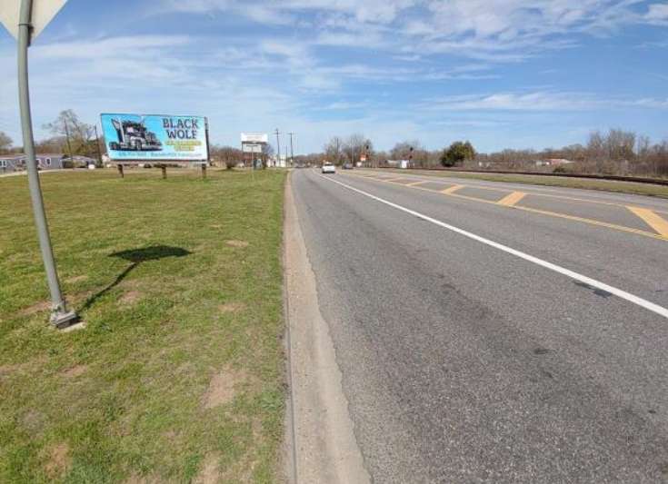 W/S HWY 6, 50' N/O 9TH ST. F/S