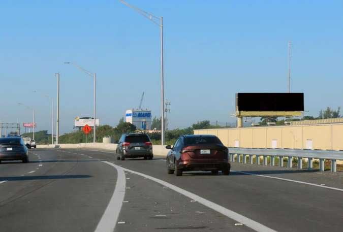 Location photo for NW 27th St near Gazebo At MILLS POND PARK (Oakland Park)