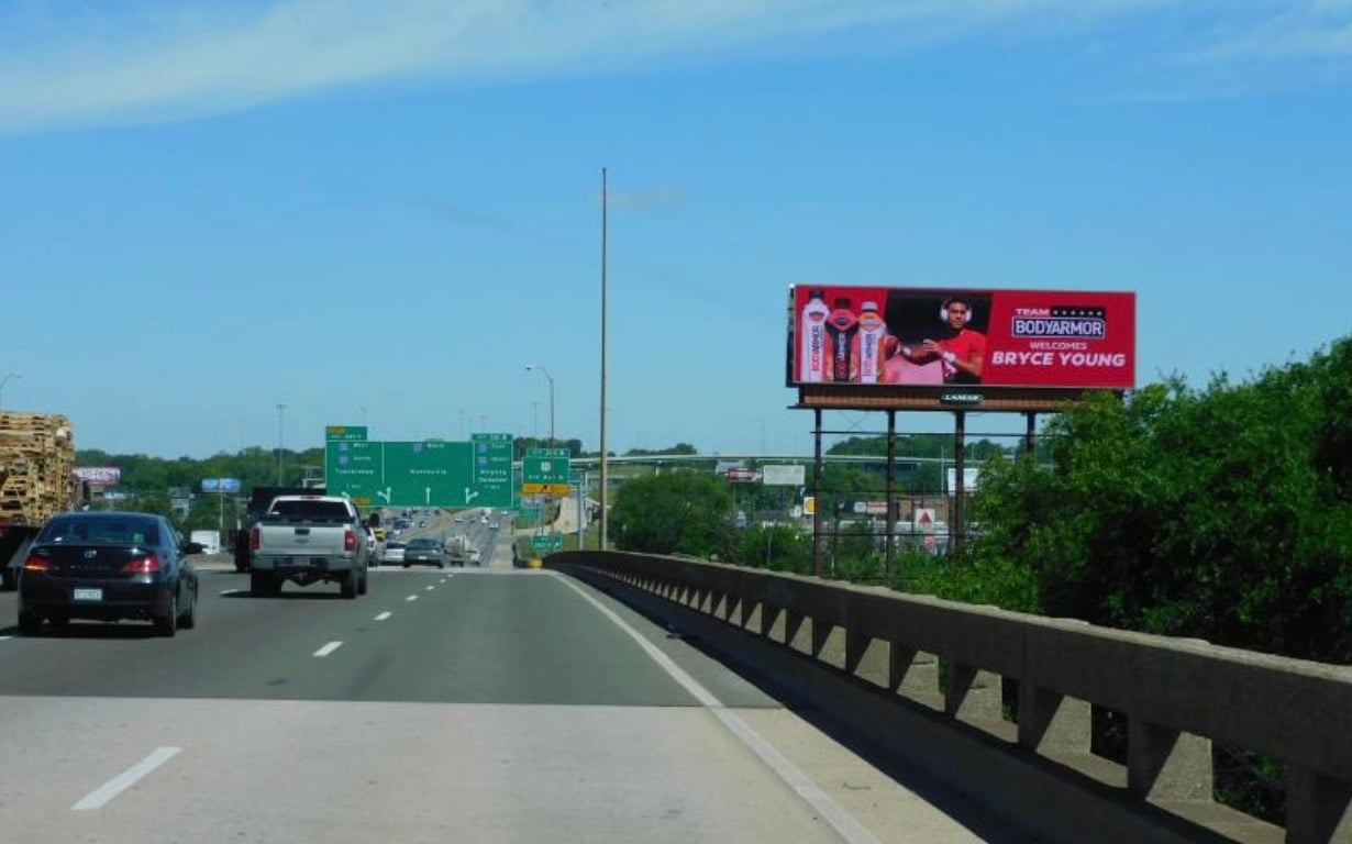 I-65 S E/L .1 MI S/O 3RD AVE N EXIT 260 Media