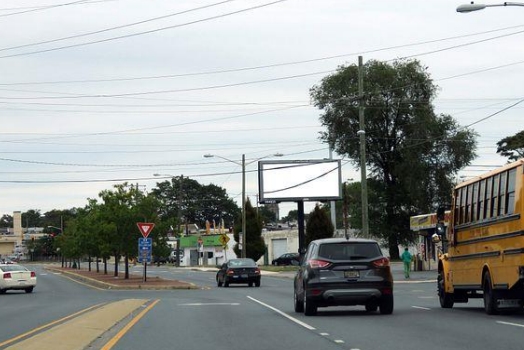 Location photo for Northeast Blvd near Northeast Blvd @ 13th St (Wilmington)