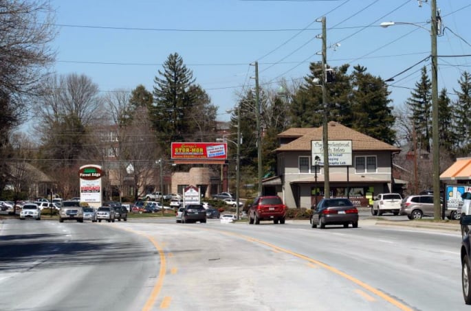 Location photo for Hendersonville Rd near Hendersonville Rd at Vanderbilt Park Dr (Asheville)
