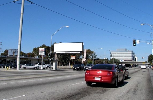 Location photo for W Century Blvd near Welcome to Los Angeles Mural (Inglewood)