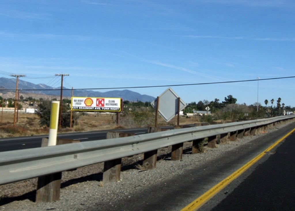 60 HWY NL .3M W/O I-10, BEAUMONT Media