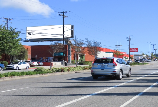 Location photo for Alameda WS 65ft S/O 110th F/S - 2